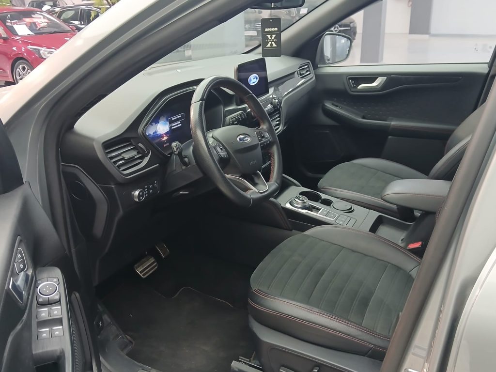 FORD KUGA 2.0 TDCi ST-Line