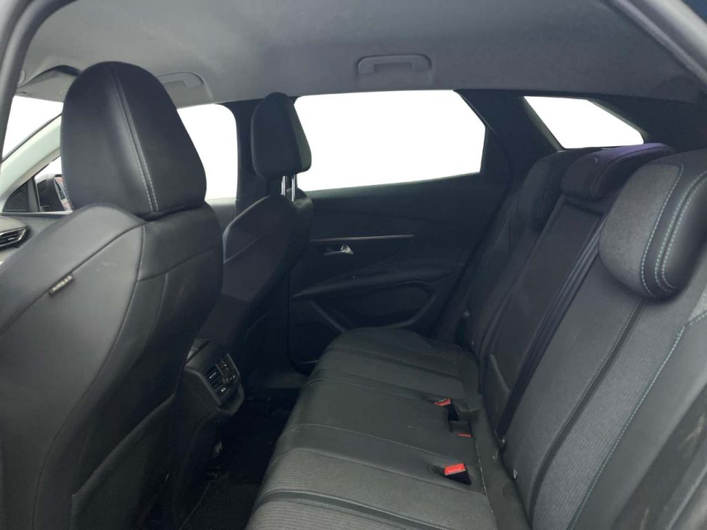 PEUGEOT 3008 2.0 HDi Allure