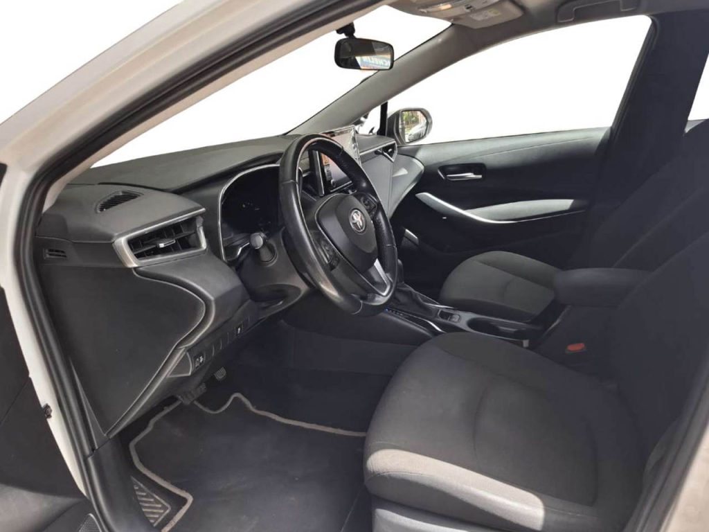 TOYOTA COROLLA 1.8 Dynamic+