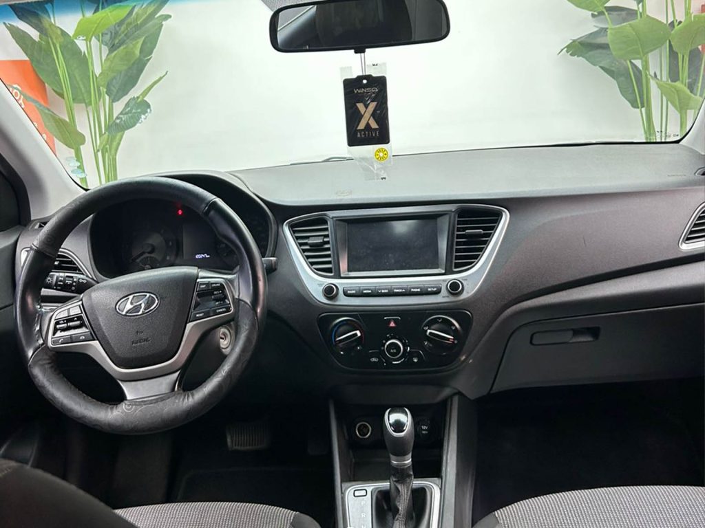 HYUNDAI ACCENT 1.5 U2 VGT Inventive