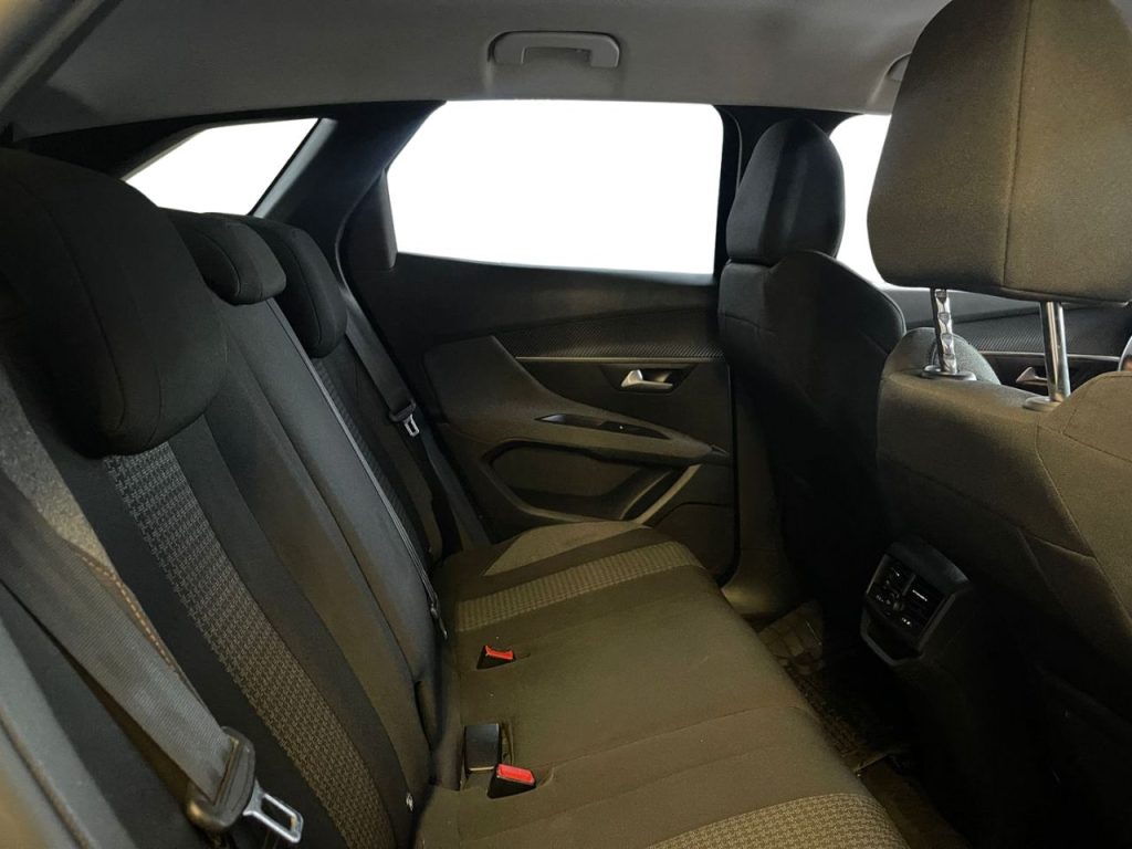 PEUGEOT 3008 2.0 HDi Active