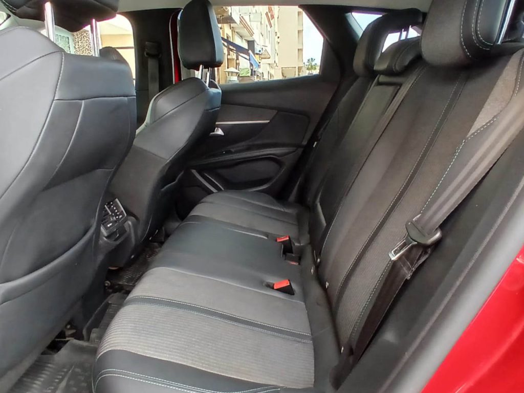 PEUGEOT 3008 2.0 HDi Allure