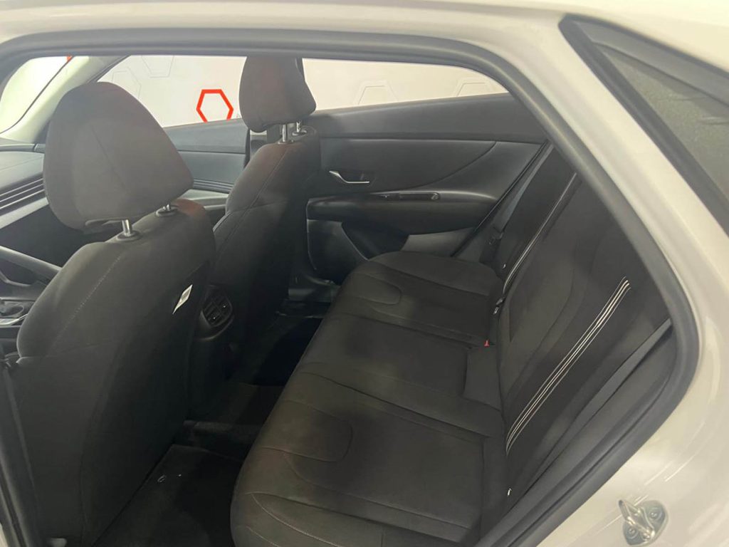 HYUNDAI ELANTRA 1.6 CRDi Inventive