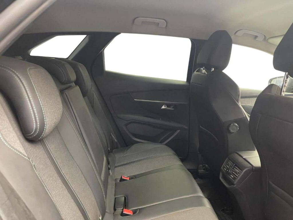 PEUGEOT 3008 2.0 HDi Allure