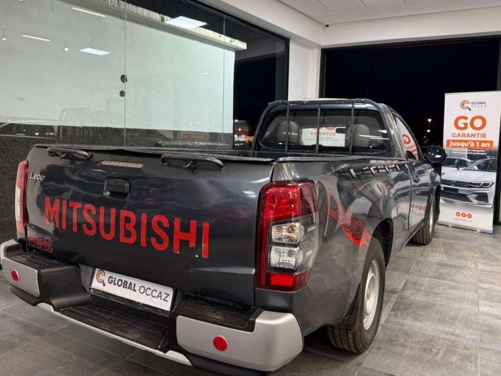 MITSUBISHI L200 PICK UP