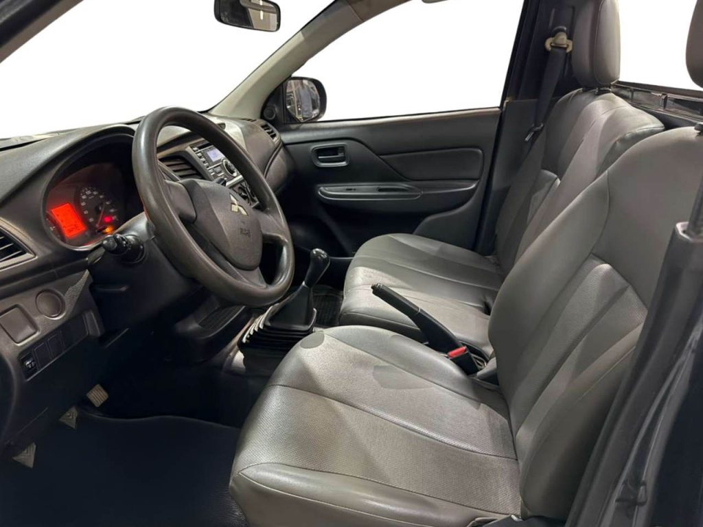 MITSUBISHI L200 PICK UP