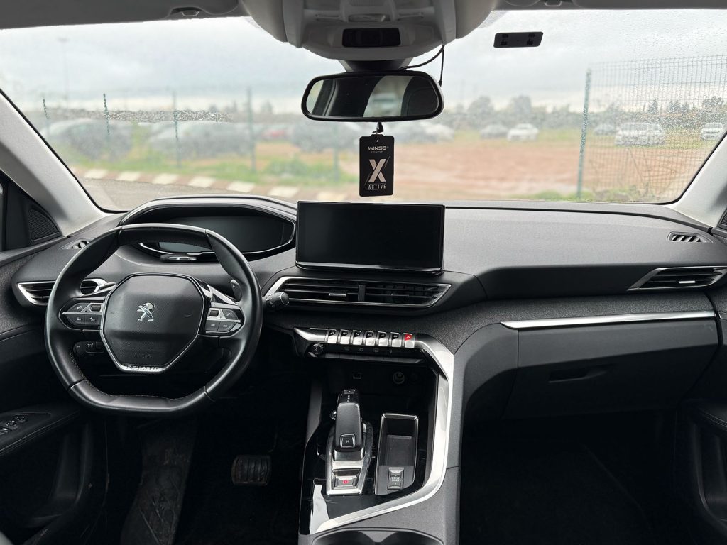 PEUGEOT 3008 2.0 HDi Allure