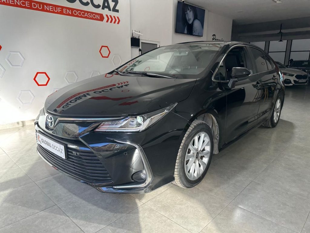 TOYOTA COROLLA 1.8 Distinctive+