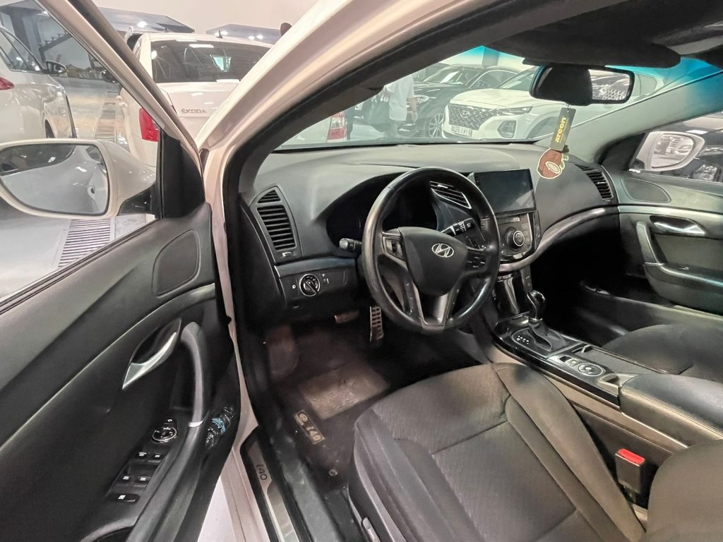 HYUNDAI I 40 1.7 CRDi Confort