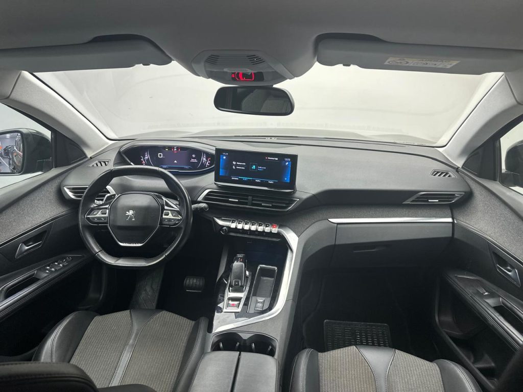 PEUGEOT 3008 2.0 HDi Allure