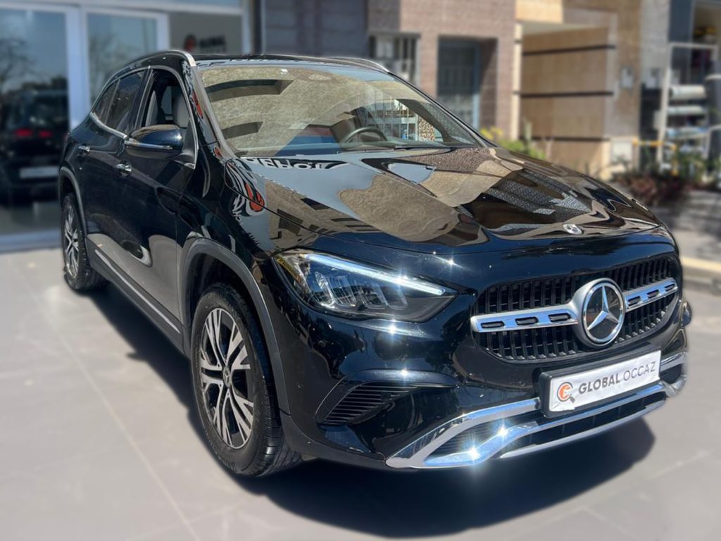 MERCEDES GLA 200 D DISTINCTIVE