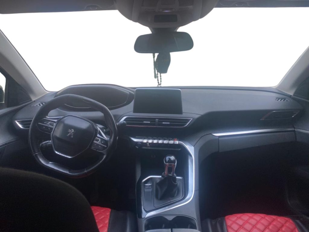 PEUGEOT 3008 2.0 HDi Active