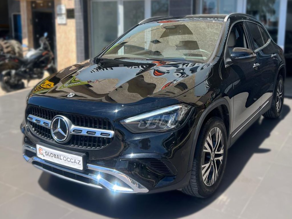 MERCEDES GLA 200 D DISTINCTIVE