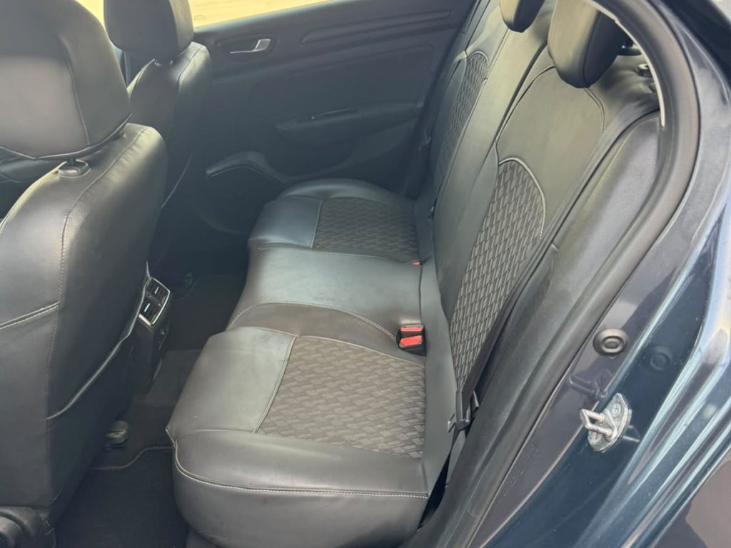 RENAULT MEGANE SEDAN 1.5 dCi Techno