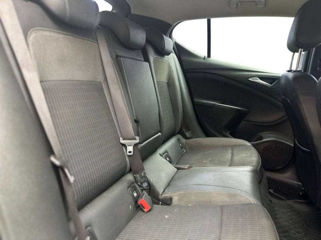 OPEL ASTRA 1.5 D 130 Elégance