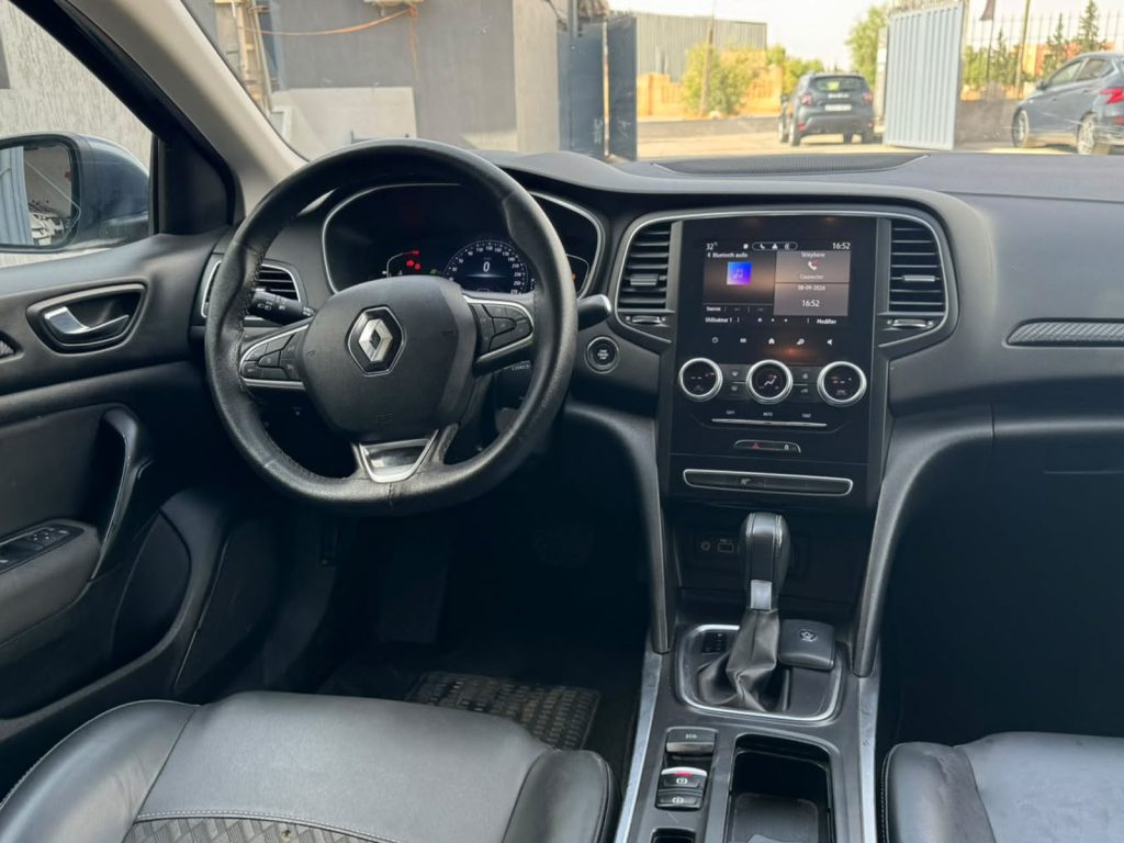 RENAULT MEGANE SEDAN 1.5 dCi Techno