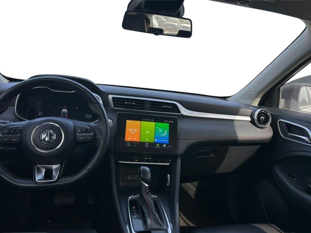 MG MG ZS    1.5 AT 197 HYBRID+ ULTIMATE